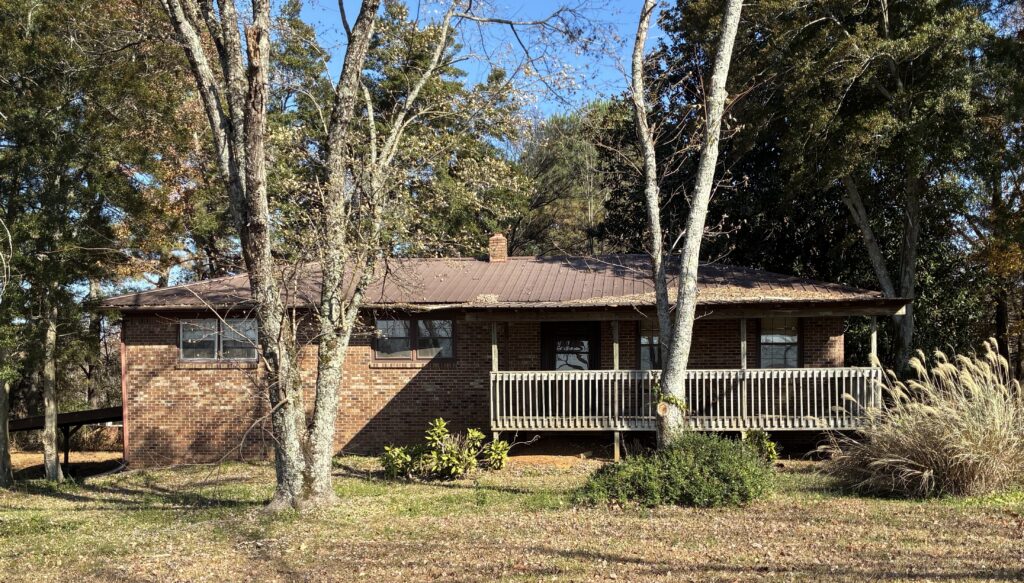 12± Acres • Home • Car/Tractors  1037 Lexington Hwy, Loretto, TN 